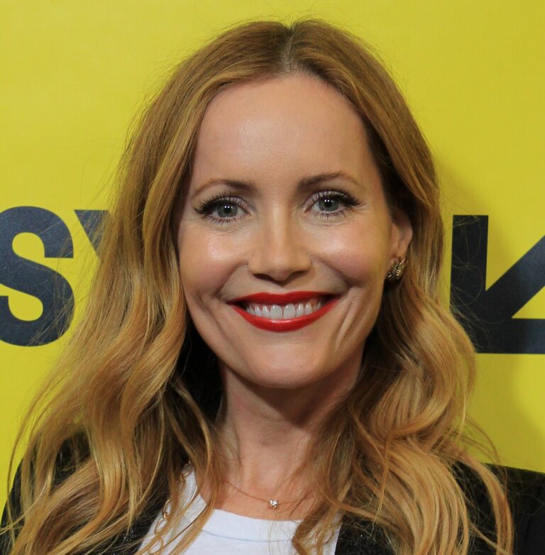 Leslie Mann Net Worth 2021: Age, Height, Weight, Husband, Kids, Bio-Wiki — via Wikimedia Commons