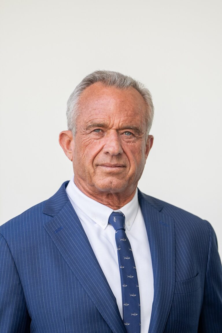 Robert F Kennedy Jr Net Worth 2021: Age, Height, Weight, Wife, Kids, Bio-Wiki
