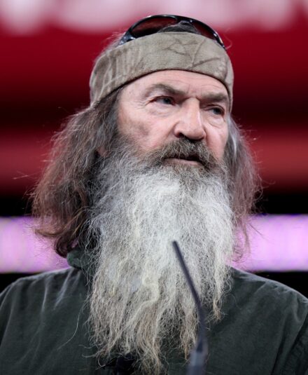 Phil Robertson Net Worth 2021: Age, Height, Weight, Wife, Kids, Bio-Wiki
