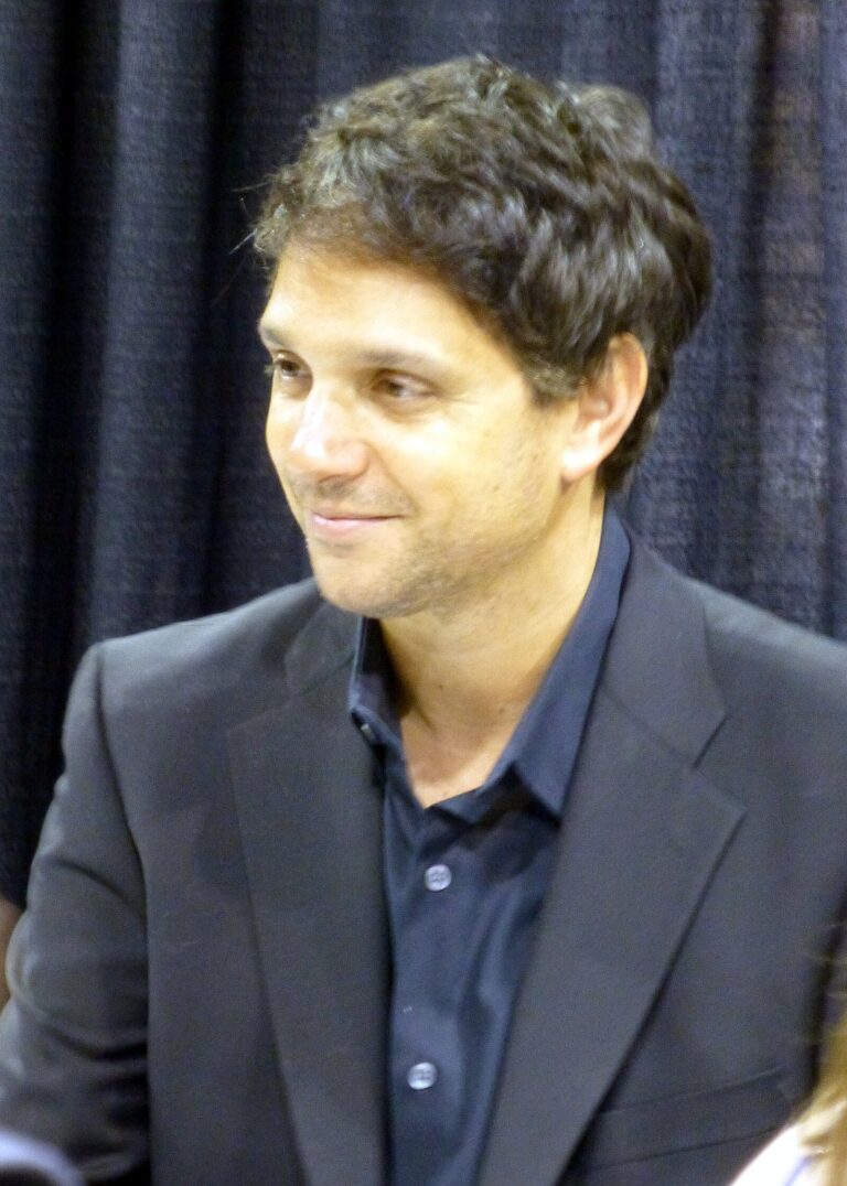 Ralph Macchio Net Worth 2021: Age, Height, Weight, Wife, Kids, Bio-Wiki