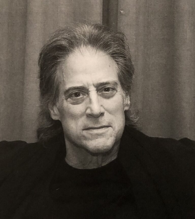 Richard Lewis Net Worth 2021: Age, Height, Weight, Wife, Kids, Bio-Wiki — via Wikimedia Commons