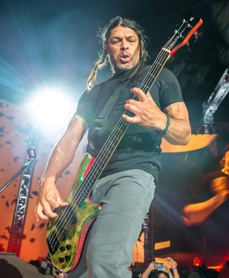 Robert Trujillo Net Worth 2021: Age, Height, Weight, Wife, Kids, Bio-Wiki