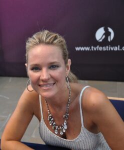 Sharon Case Net Worth 2021: Age, Height, Weight, Husband, Kids, Bio-Wiki