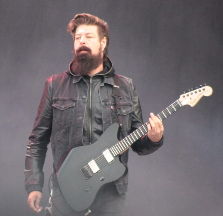 Jim Root Net Worth 2021: Age, Height, Weight, Girlfriend, Dating, Bio-Wiki