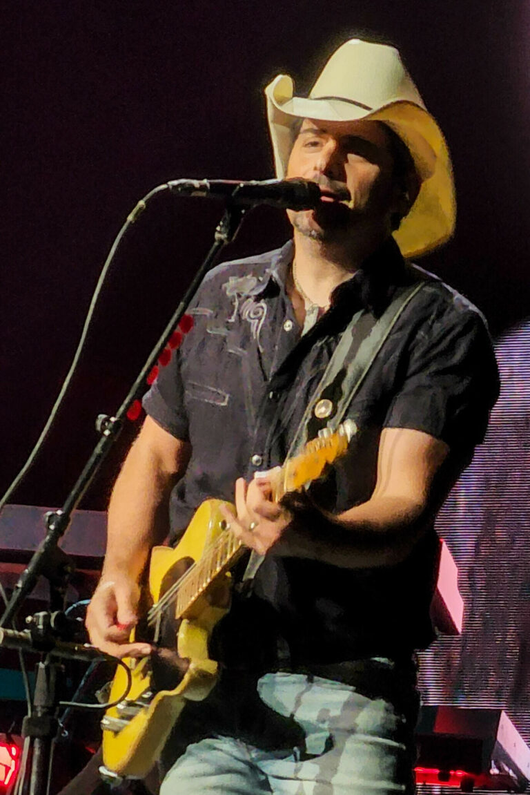 Brad Paisley Net Worth 2021: Age, Height, Weight, Wife, Kids, Bio-Wiki — via Wikimedia Commons
