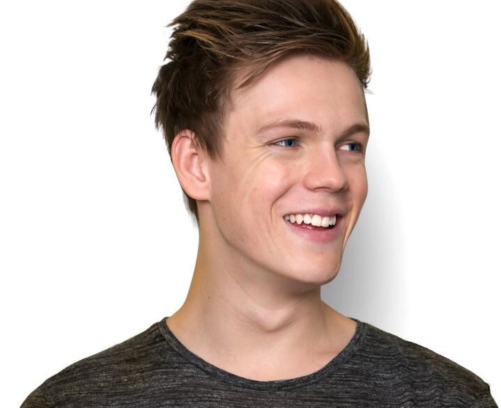 caspar-lee-6526818