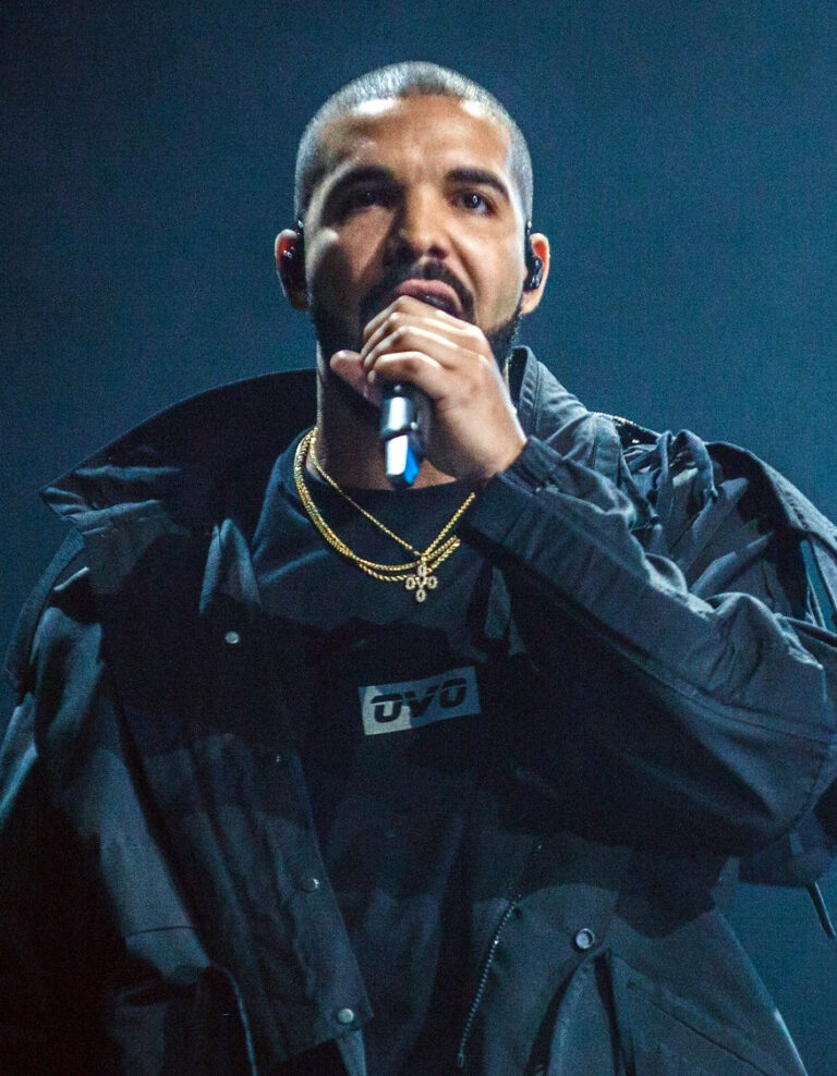 Drake Net Worth 2021: Age, Height, Weight, Girlfriend, Dating, Bio-Wiki — via Wikimedia Commons