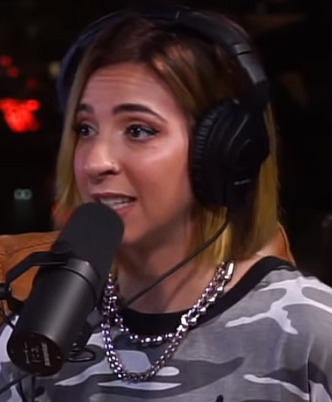Gabbie Hanna Net Worth 2021: Age, Height, Weight, Boyfriend, Dating, Kids, Bio-Wiki