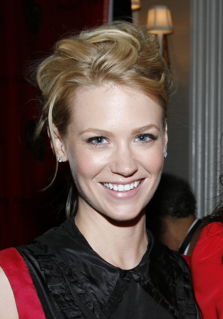 January Jones Net Worth 2021: Age, Height, Weight, Boyfriend, Dating, Kids, Bio-Wiki
