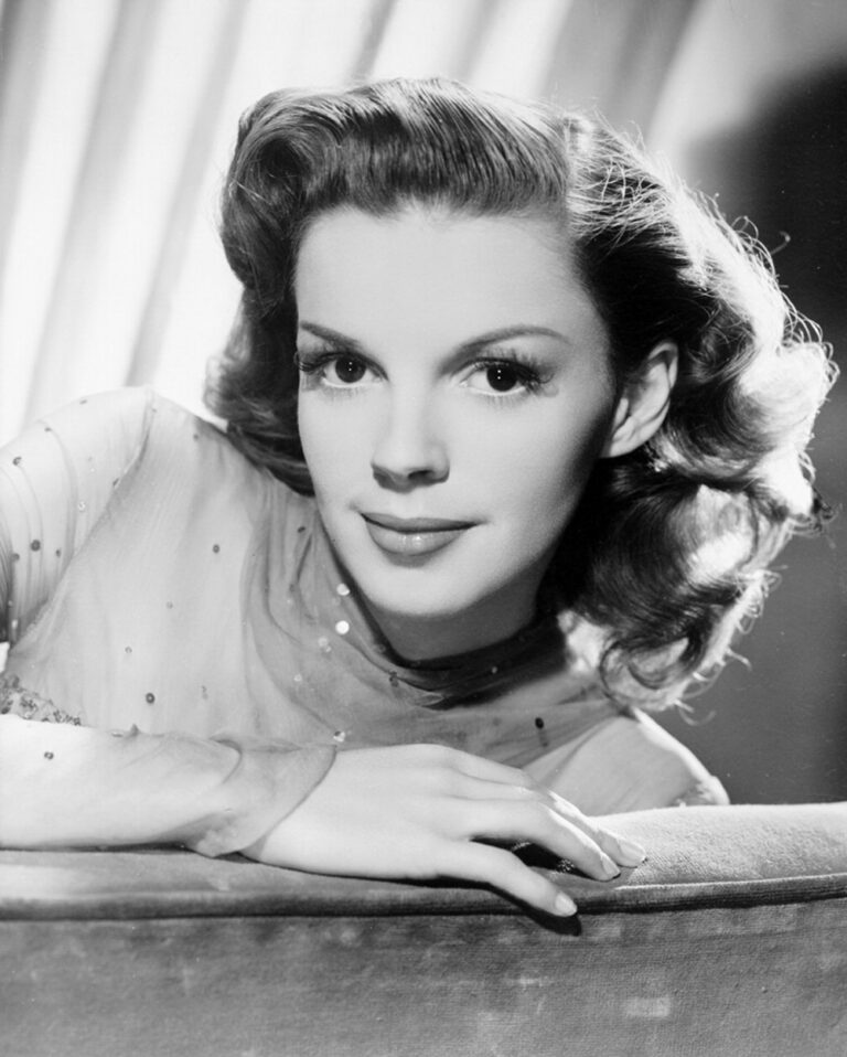 Judy Garland Net Worth 2021: Age, Height, Weight, Husband, Kids, Bio-Wiki — via Wikimedia Commons