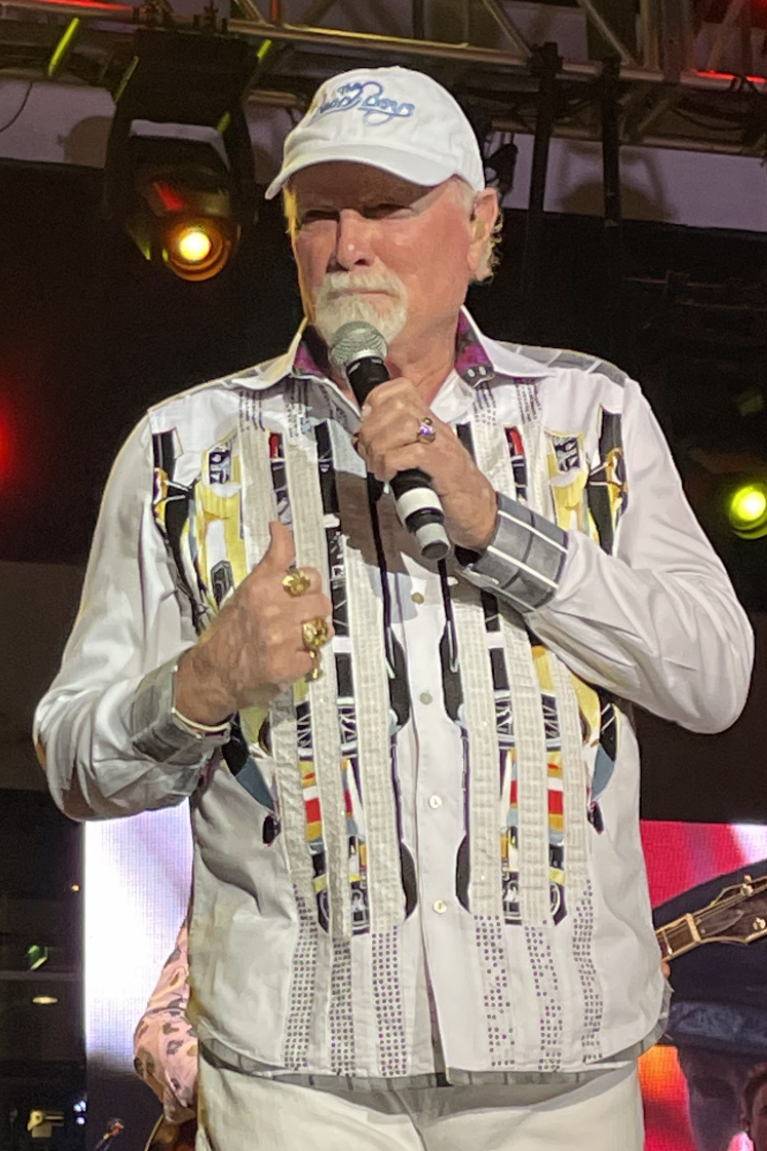 Mike Love Net Worth 2021: Age, Height, Weight, Wife, Kids, Bio-Wiki