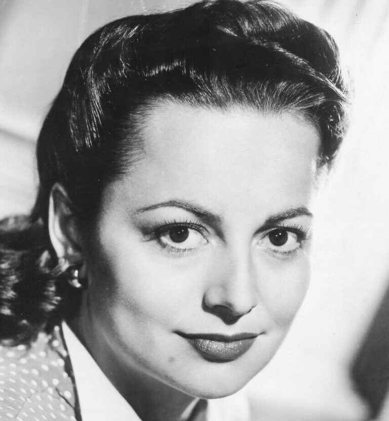 Olivia de Havilland Net Worth 2021: Age, Height, Weight, Husband, Kids, Bio-Wiki