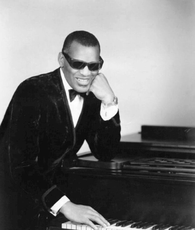 Ray Charles Net Worth 2021: Age, Height, Weight, Wife, Kids, Bio-Wiki | Wealthy Persons — via Wikimedia Commons