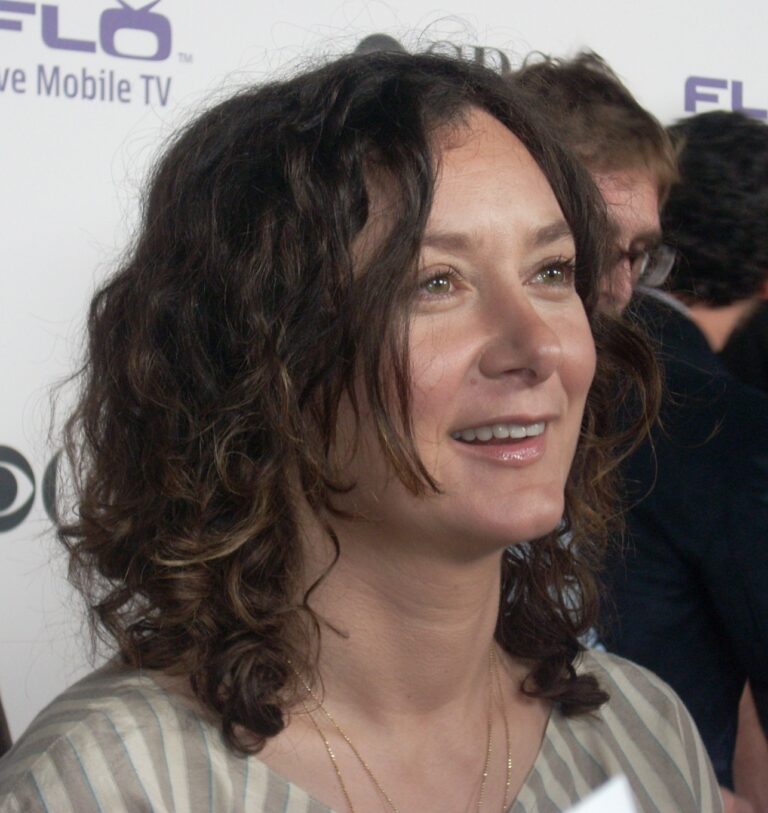 Sara Gilbert Net Worth 2021: Age, Height, Weight, Husband, Kids, Bio-Wiki