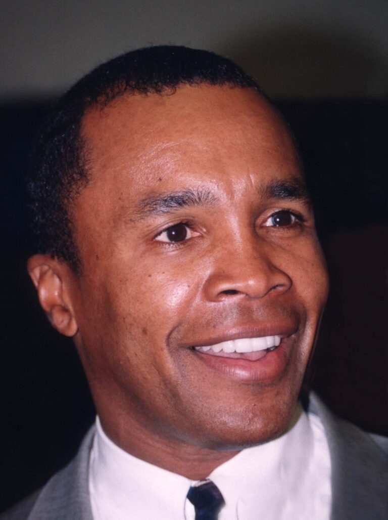 Sugar Ray Leonard Net Worth 2021: Age, Height, Weight, Wife, Kids, Bio-Wiki