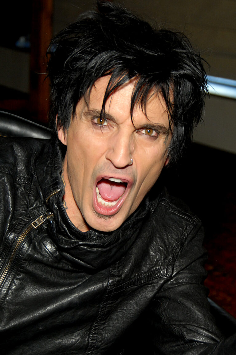 Tommy Lee Net Worth 2021: Age, Height, Weight, Wife, Kids, Bio-Wiki — via Wikimedia Commons
