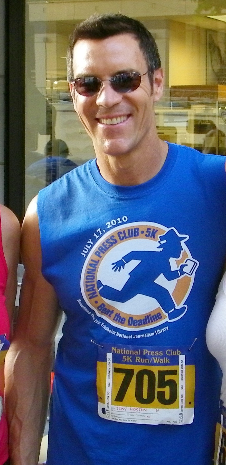 Tony Horton Net Worth 2021: Age, Height, Weight, Wife, Kids, Bio-Wiki | Wealthy Persons — via Wikimedia Commons