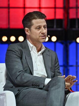 Ben McKenzie Net Worth 2021: Age, Height, Weight, Wife, Kids, Bio-Wiki