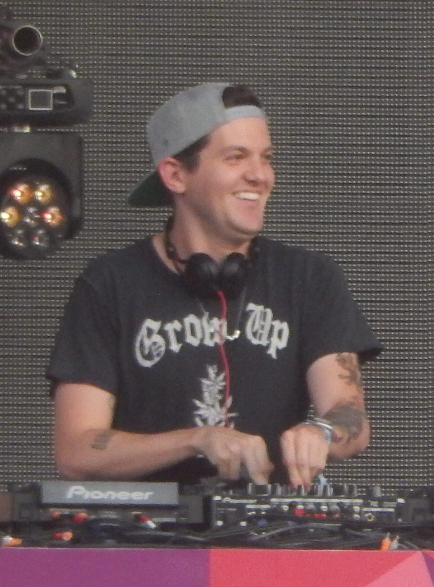 Dillon Francis Net Worth 2021: Age, Height, Weight, Girlfriend, Dating, Bio-Wiki