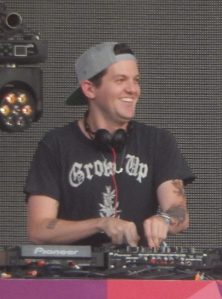 Dillon Francis Net Worth 2021: Age, Height, Weight, Girlfriend, Dating, Bio-Wiki