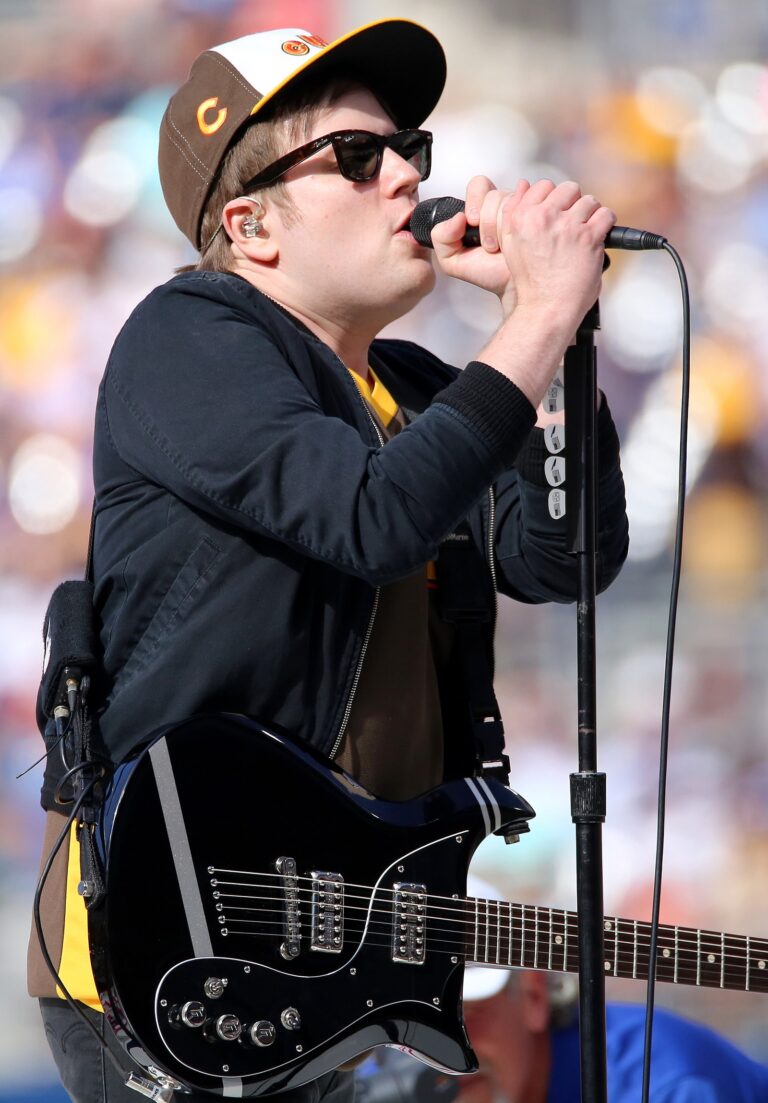 Patrick Stump Net Worth 2021: Age, Height, Weight, Wife, Kids, Bio-Wiki