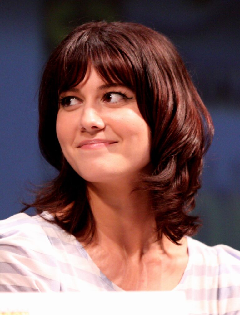 Mary Elizabeth Winstead Net Worth 2021: Age, Height, Weight, Husband, Kids, Bio-Wiki