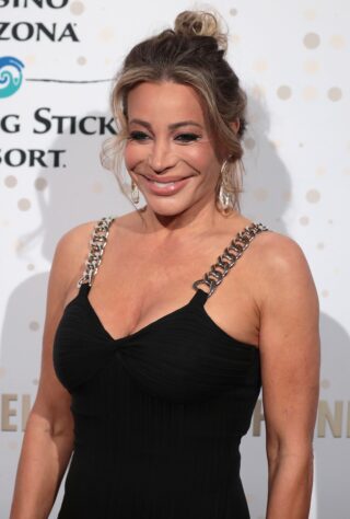 Taylor Dayne Net Worth 2021: Age, Height, Weight, Boyfriend, Dating, Kids, Bio-Wiki