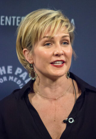Amy Carlson Net Worth 2021: Age, Height, Weight, Husband, Kids, Bio-Wiki