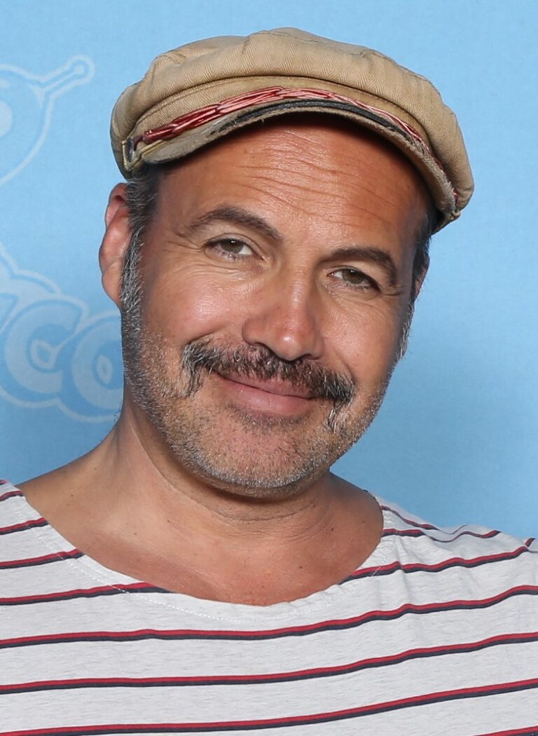Billy Zane Net Worth 2021: Age, Height, Weight, Wife, Kids, Bio-Wiki
