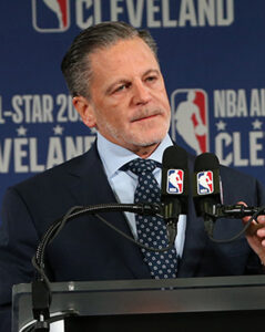 Dan Gilbert Net Worth 2021: Age, Height, Weight, Wife, Kids, Bio-Wiki
