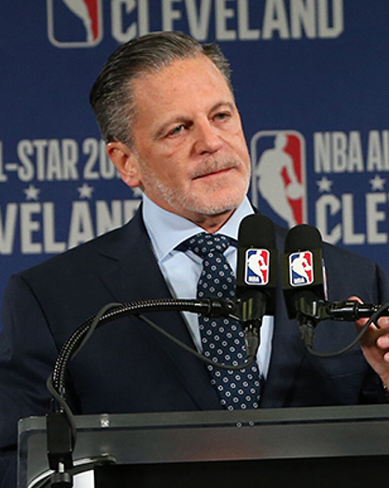 Dan Gilbert Net Worth 2021: Age, Height, Weight, Wife, Kids, Bio-Wiki