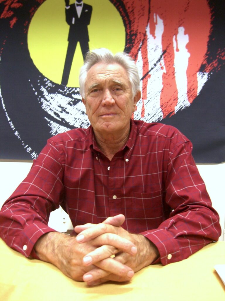 George Lazenby Net Worth 2021: Age, Height, Weight, Wife, Kids, Bio-Wiki — via Wikimedia Commons