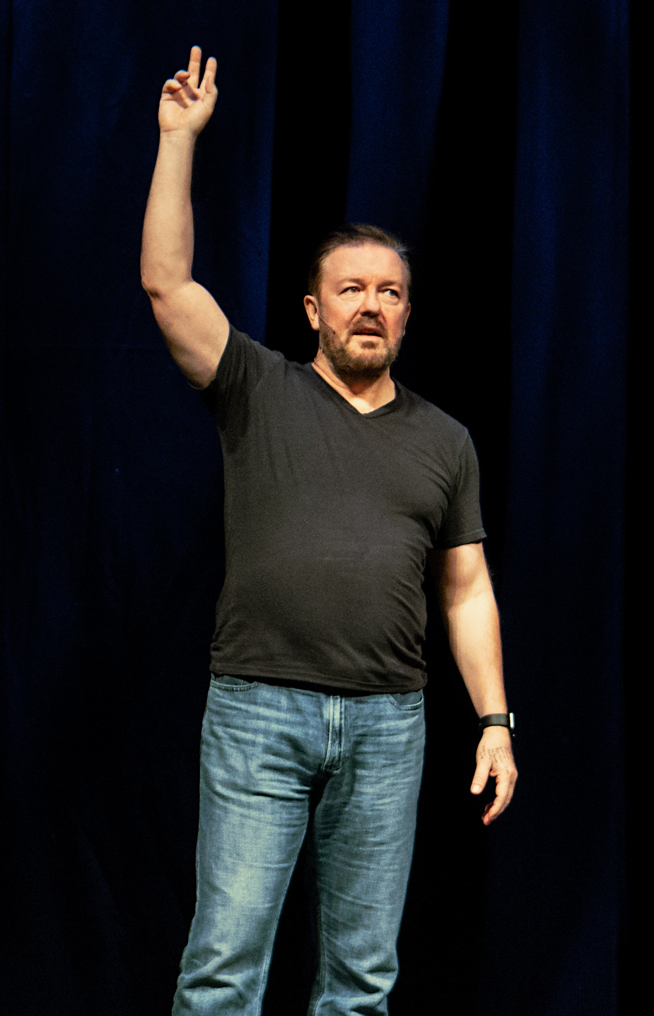 Ricky Gervais Net Worth 2021: Age, Height, Weight, Girlfriend, Dating, Bio-Wiki