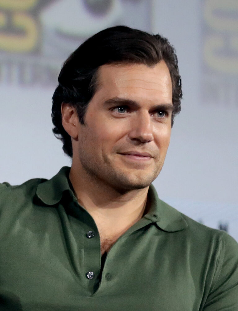 Henry Cavill Net Worth 2021: Age, Height, Weight, Wife, Kids, Bio-Wiki