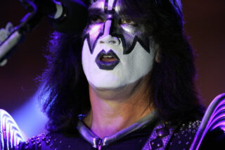 Tommy Thayer Net Worth 2021: Age, Height, Weight, Wife, Kids, Bio-Wiki