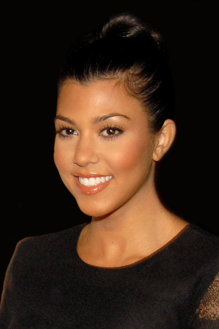 Kourtney Kardashian Net Worth 2021: Age, Height, Weight, Boyfriend, Dating, Bio-Wiki