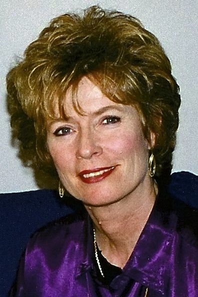 Linda Lee Cadwell Net Worth 2021: Age, Height, Weight, Husband, Kids, Bio-Wiki | Wealthy Persons