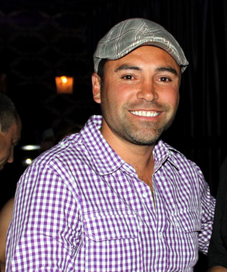 Oscar De La Hoya Net Worth 2021: Age, Height, Weight, Wife, Kids, Bio-Wiki