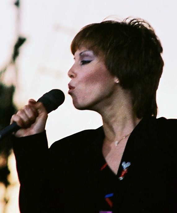 Pat Benatar Net Worth 2021: Age, Height, Weight, Husband, Kids, Bio-Wiki