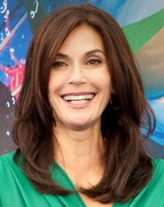 Teri Hatcher Net Worth 2021: Age, Height, Weight, Husband, Kids, Bio-Wiki