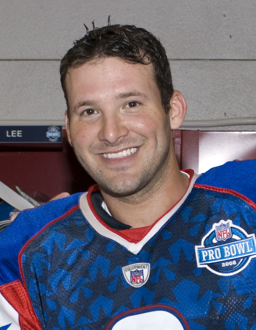 Tony Romo Net Worth 2021: Age, Height, Weight, Wife, Kids, Bio-Wiki