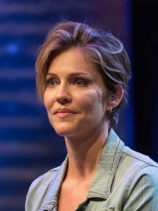 Tricia Helfer Net Worth 2021: Age, Height, Weight, Husband, Kids, Bio-Wiki